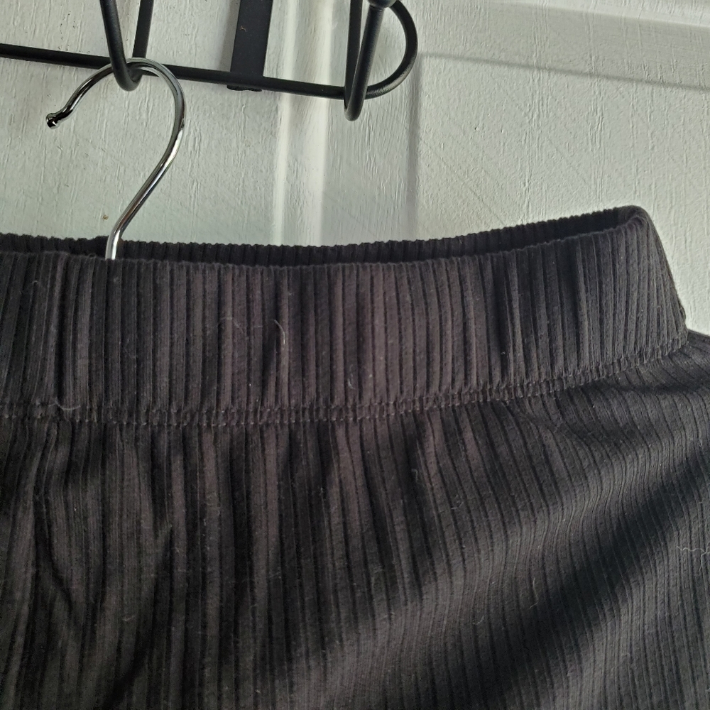 Reformation Black Long Sleeve Crop Top - Picture 7 of 16